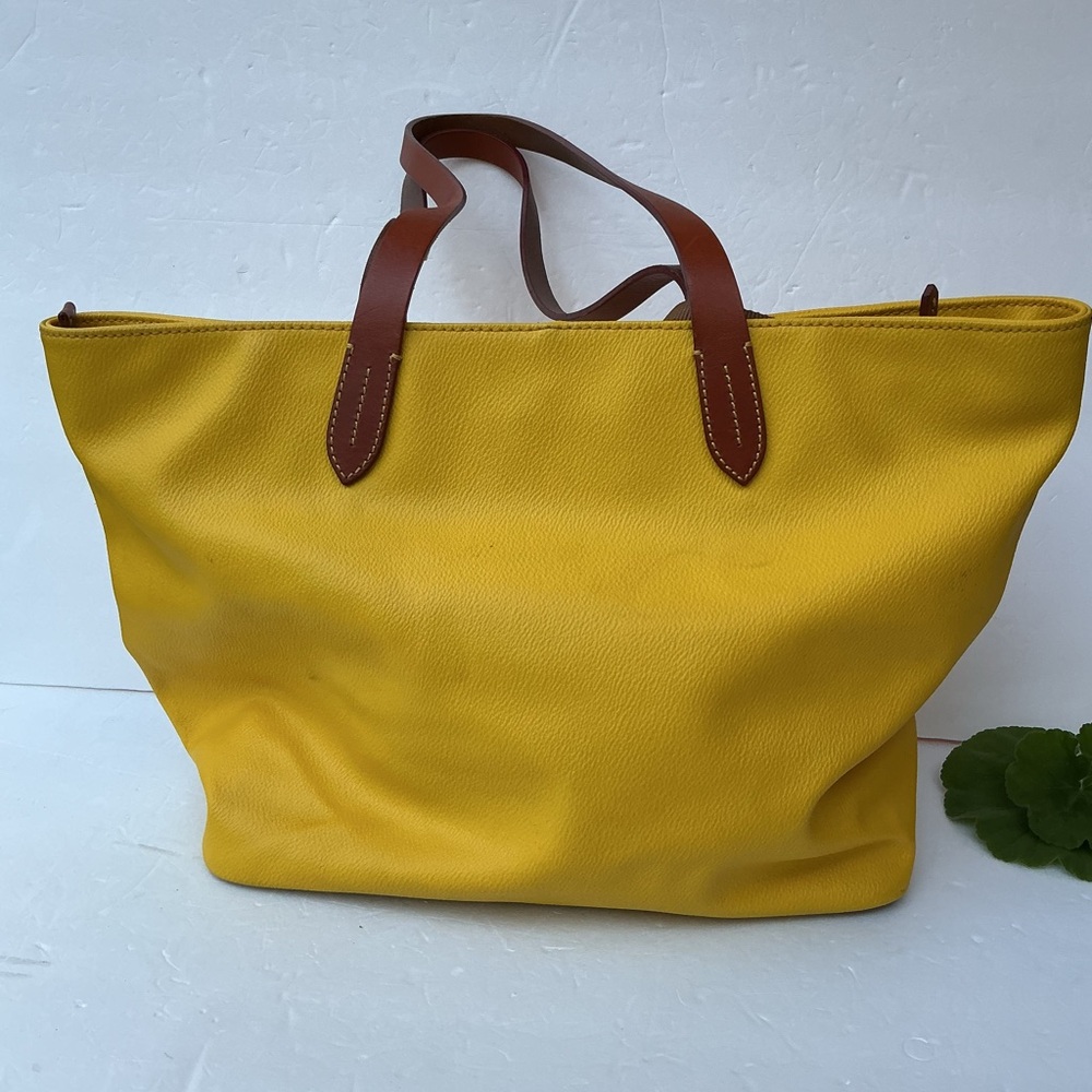 Dooney And Bourke Large Tote Bag Rehab $458 MSRP - Picture 3 of 7
